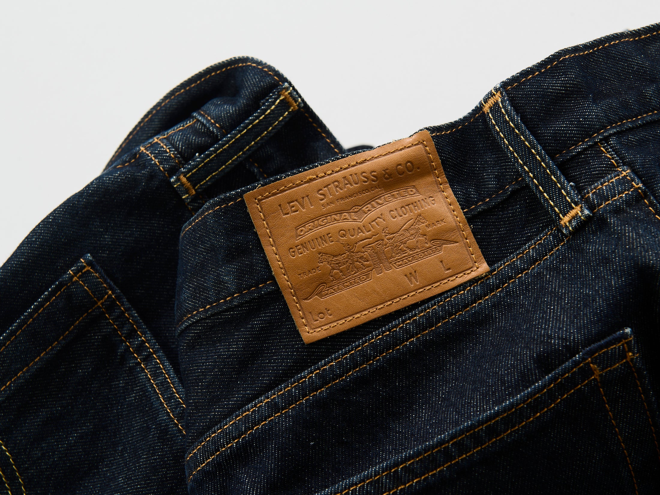 さすが「リーバイス®」！90年代の空気をまとった美脚バギーがほしくなる理由。[Levi’s® 578™ バギー ジーンズ ダークインディゴ]【新作デニム図鑑_2026AW】