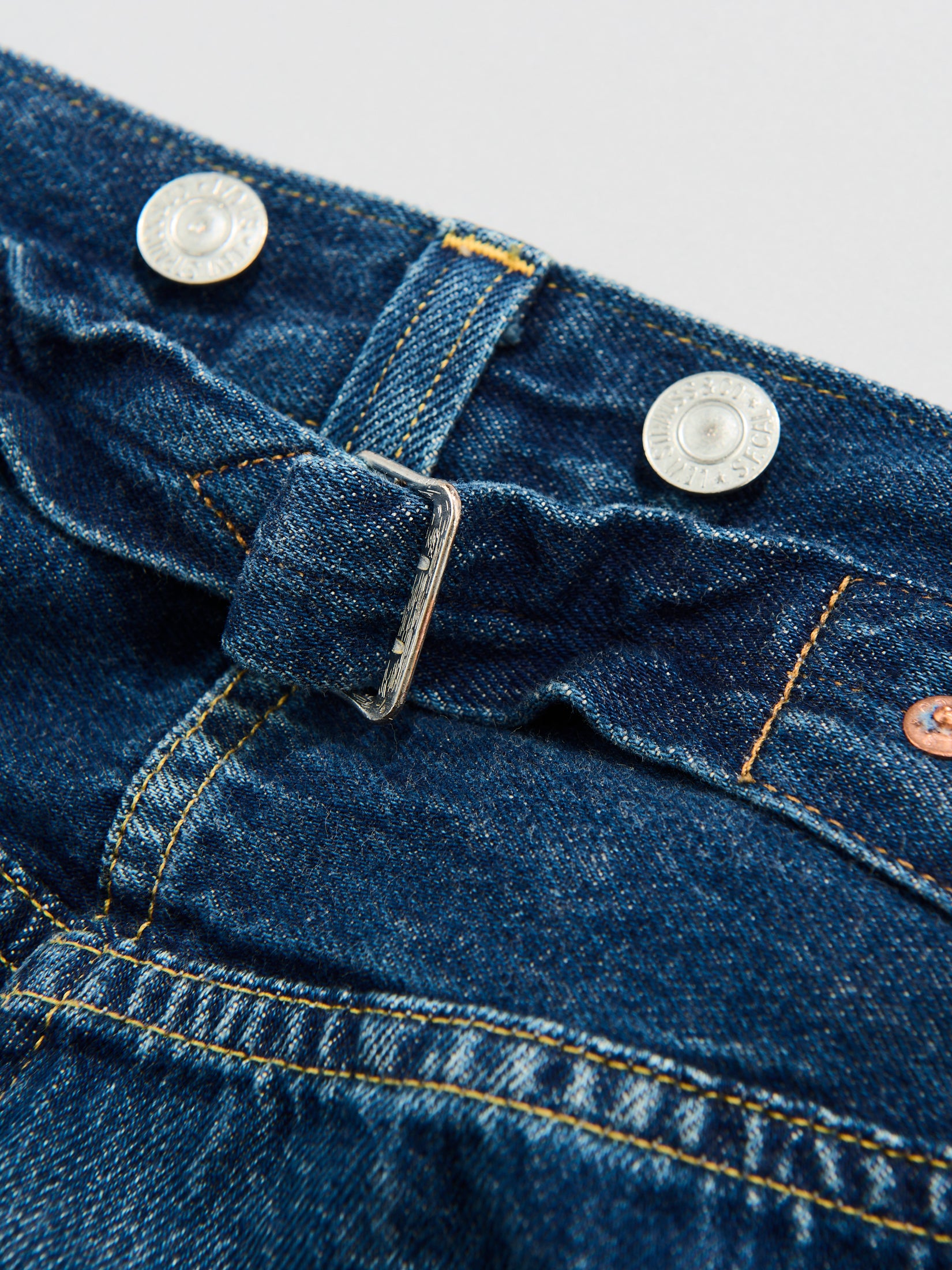 リーバイス1993年復刻「501」ジーンズのシンチバック