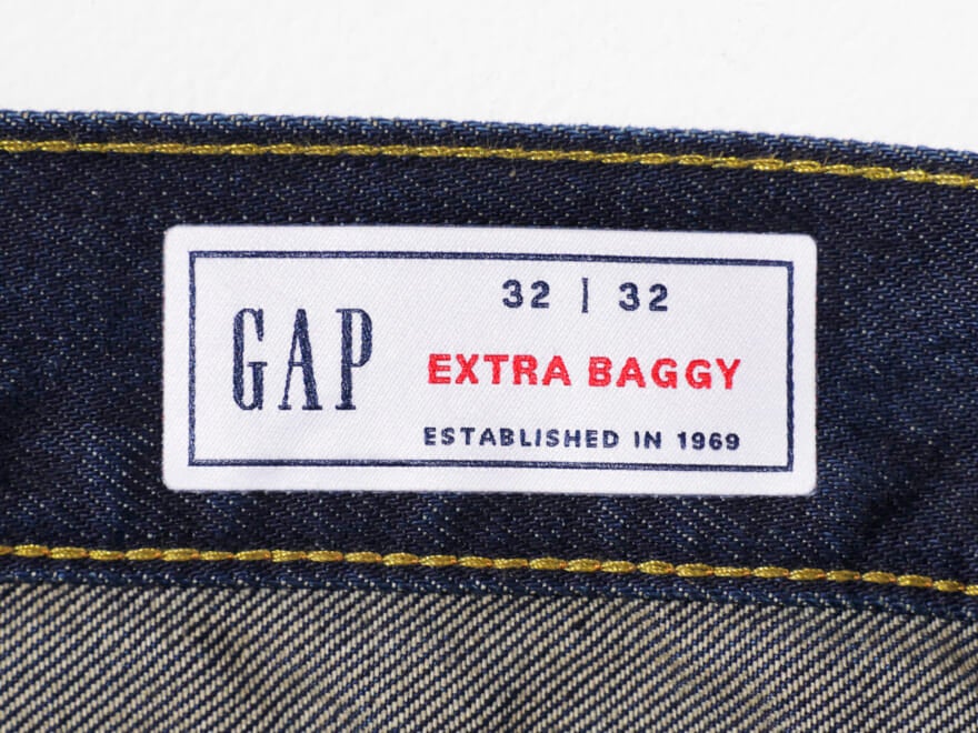マジで穿いてほしい。1万円以下で買える「Gap（ギャップ）」の最強ジーンズを、実際に穿いたエディターのコメントとともに。[Gap SUPER BAGGY DENIM]