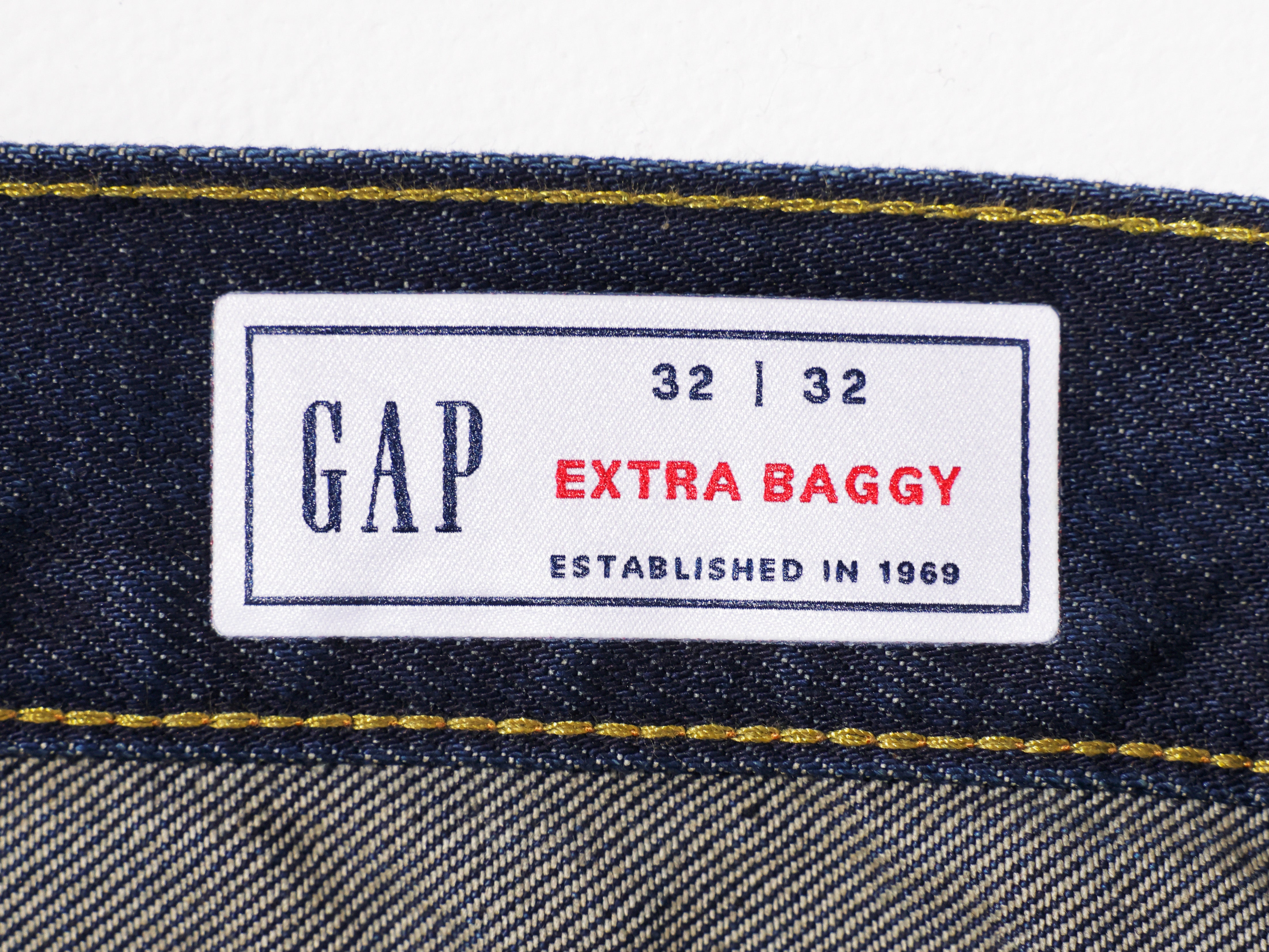 マジで穿いてほしい。1万円以下で買える「Gap（ギャップ）」の最強ジーンズを、実際に穿いたエディターのコメントとともに。[Gap SUPER BAGGY DENIM]