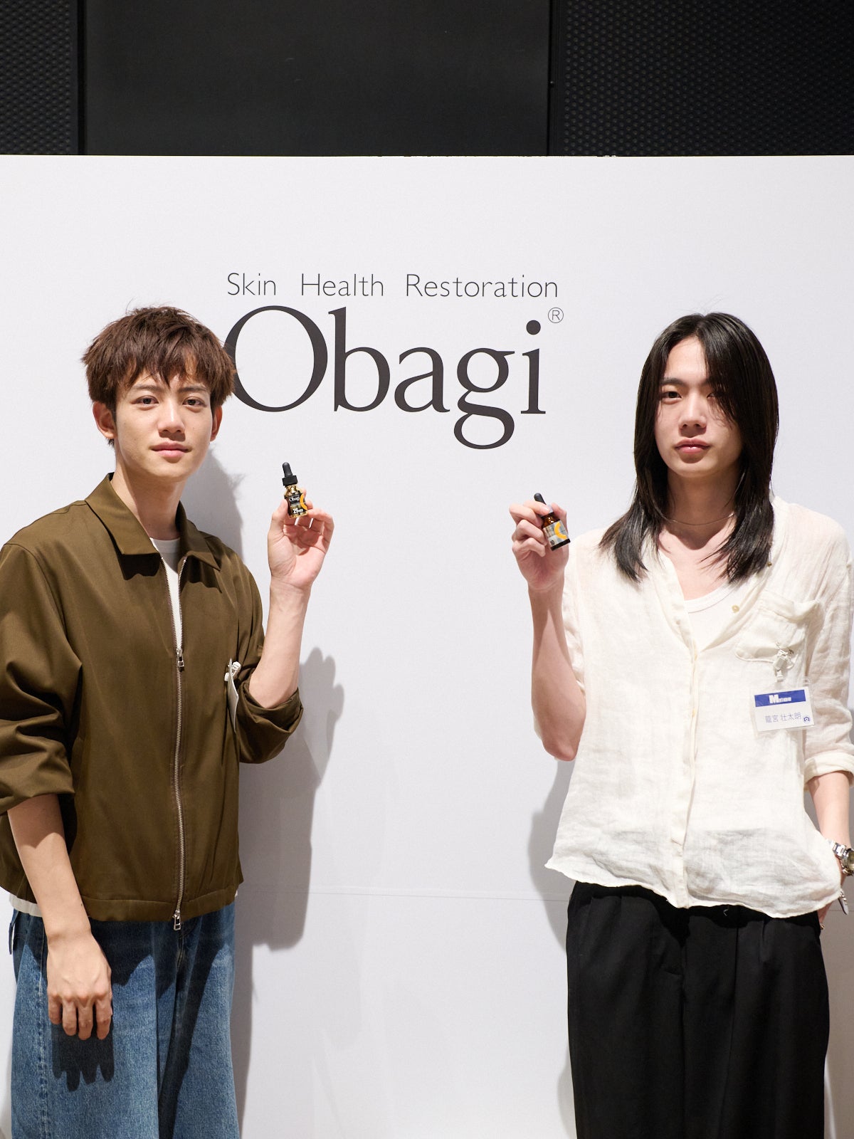 Obagi/専属モデル・樋之津&籠宮の2ショット