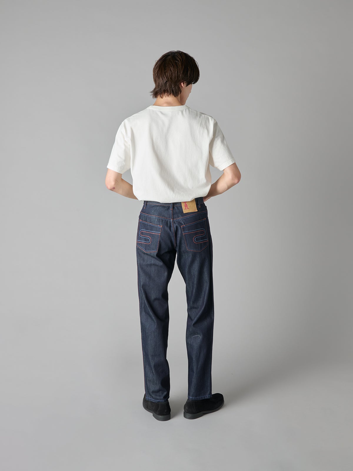 【新作デニム図鑑_2026AW】サイラスのサタデージーンズ|モデルカットバック