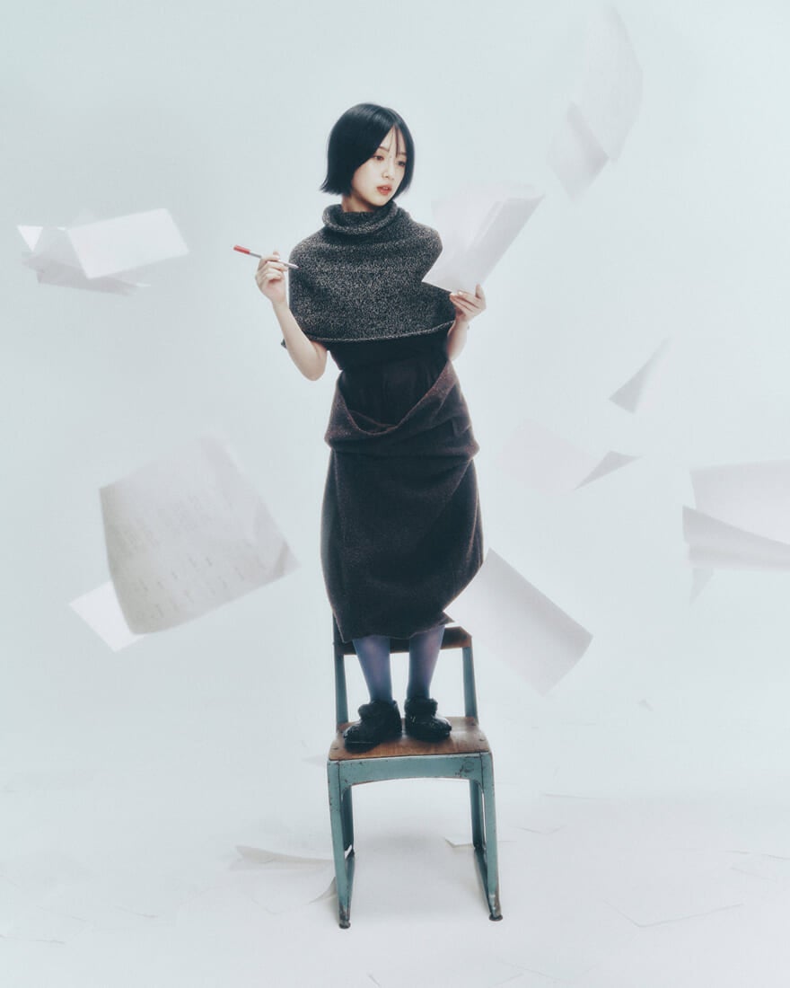おたよりを読む早瀬憩